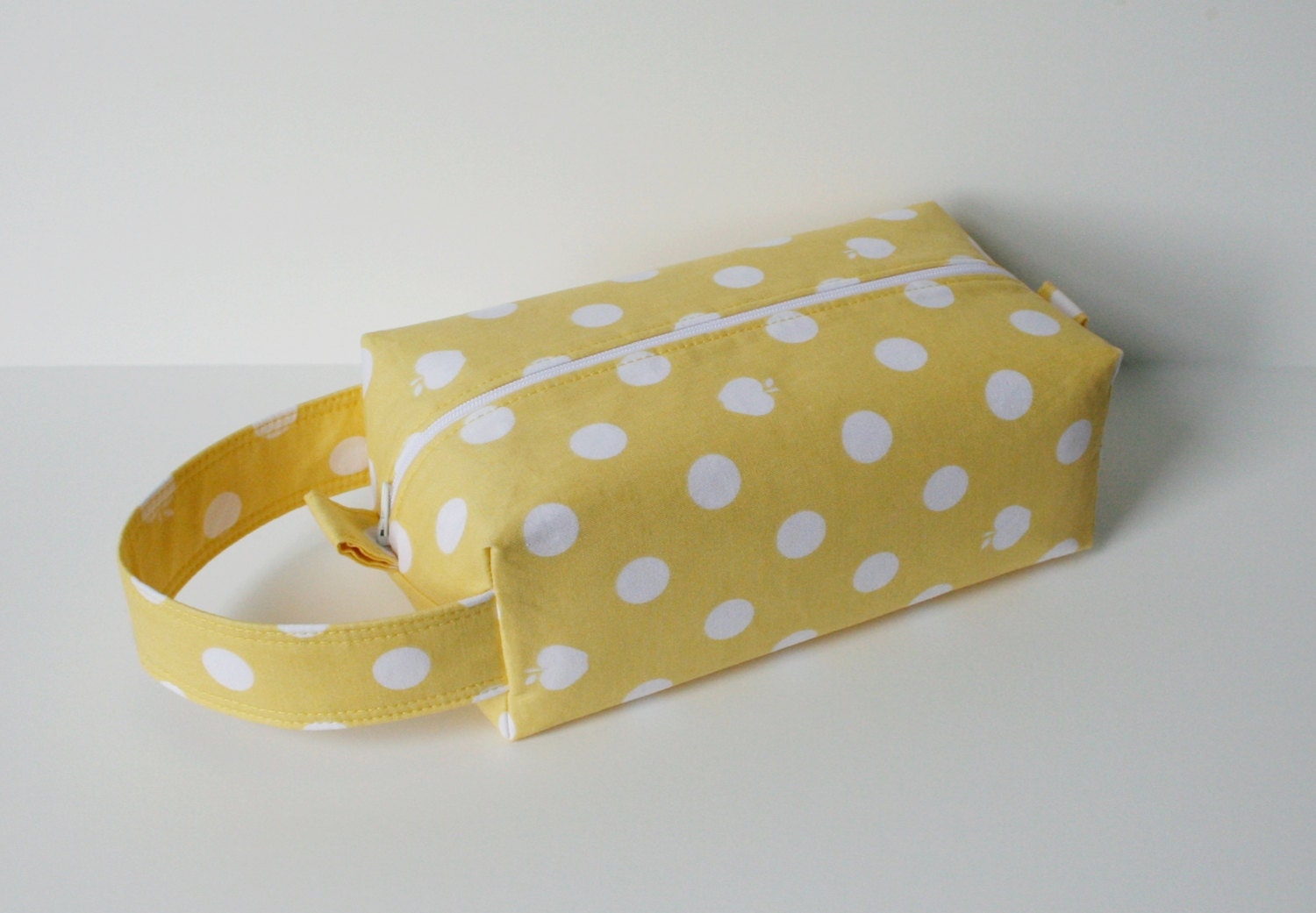 Knitting Project Bag Box Bag - Riley Blake's "Apple of My Eye"