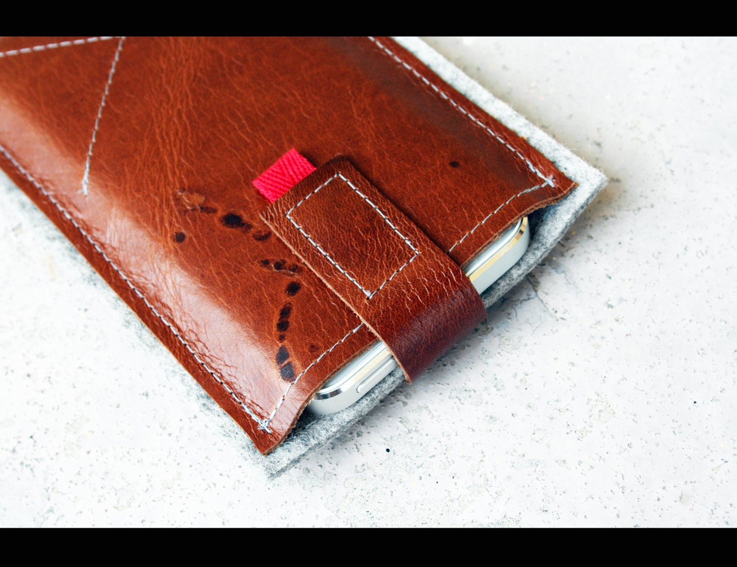 iPhone Samsung case - Pure merino wool felt and genuine leather