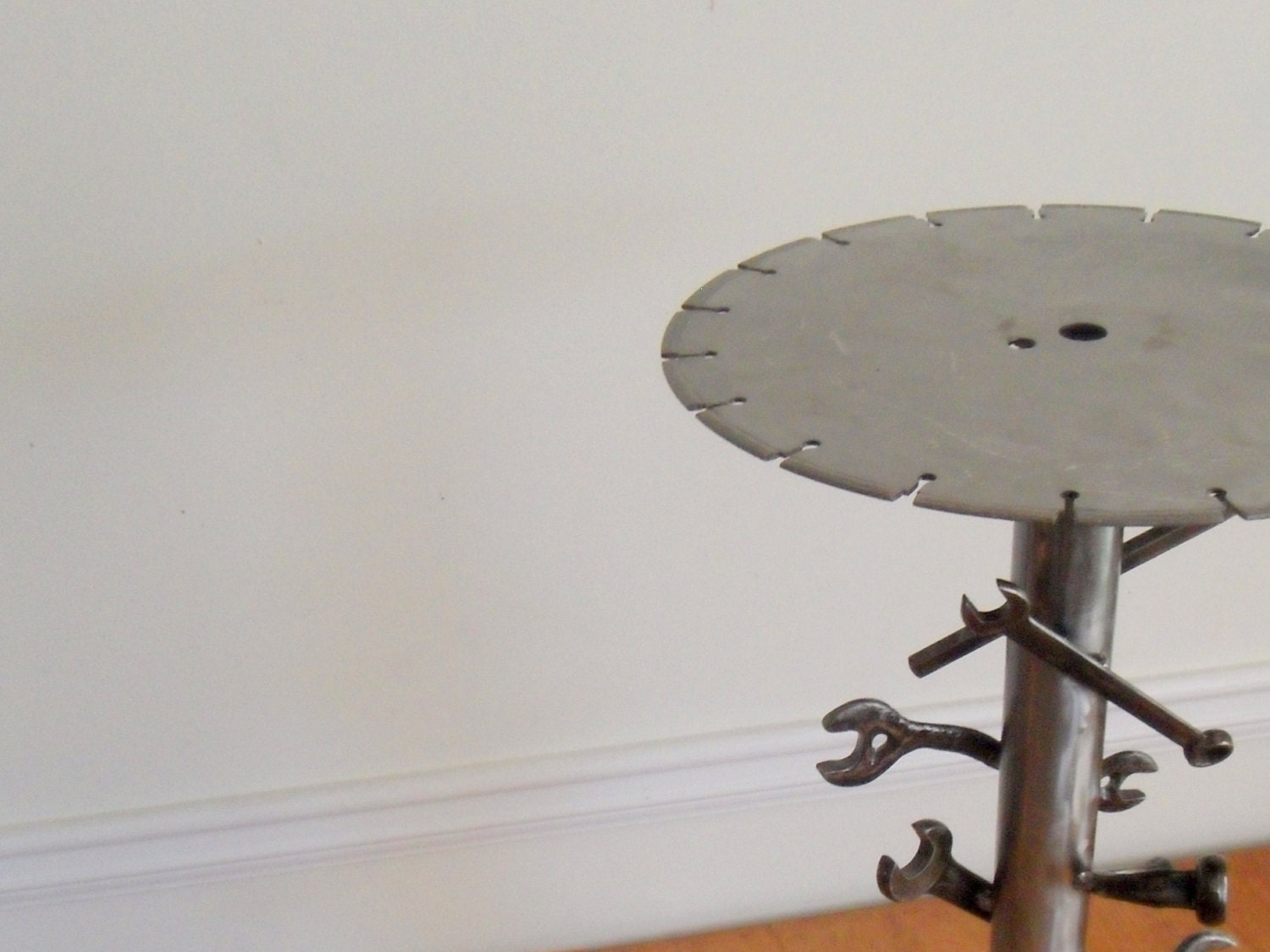 Accent Table. Industrial. Steampunk. Machinist. Ford. L.Rod. 00AK