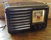 Vintage Bakelite Tube Radio, Philmore Brand