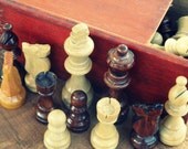 Vintage Staunton Style Wood Chess Set, Storage Box, 32 pieces