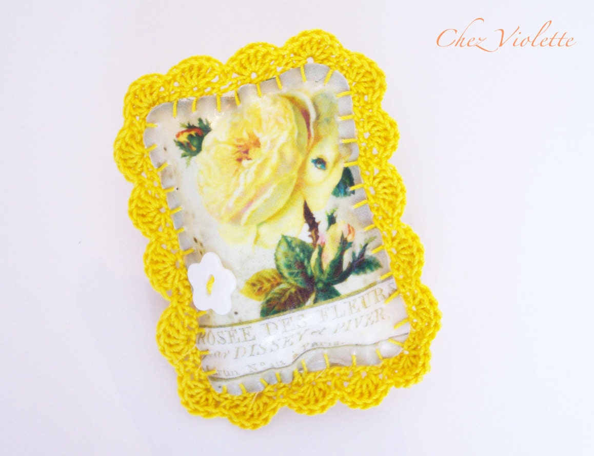 Brooch flowers yellow crochet lace fabric romantic rectangular shabby chic