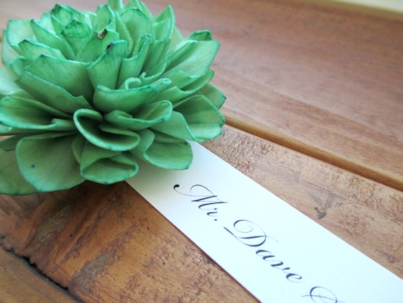 20 Emerald Place Cards, Wooden Flower Place Cards, Rustic Wedding, Wedding Escort Cards
