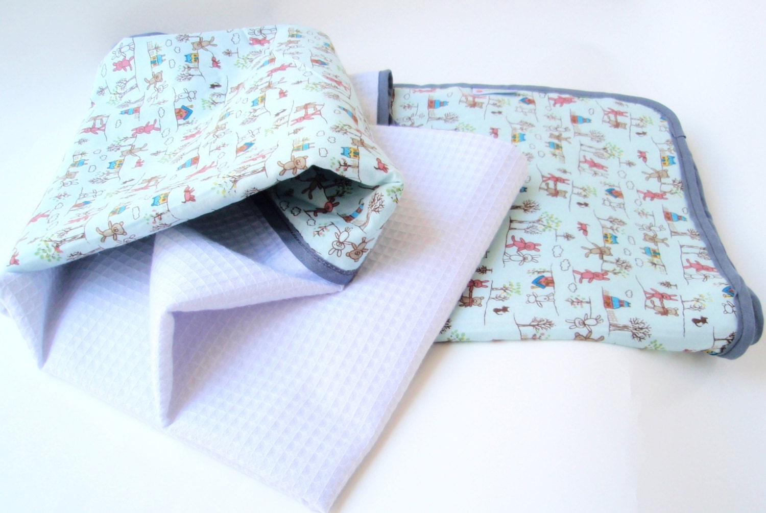 Blanket, lightweight blanket for baby and toddler, kids bedding, Bunnies kids blanket