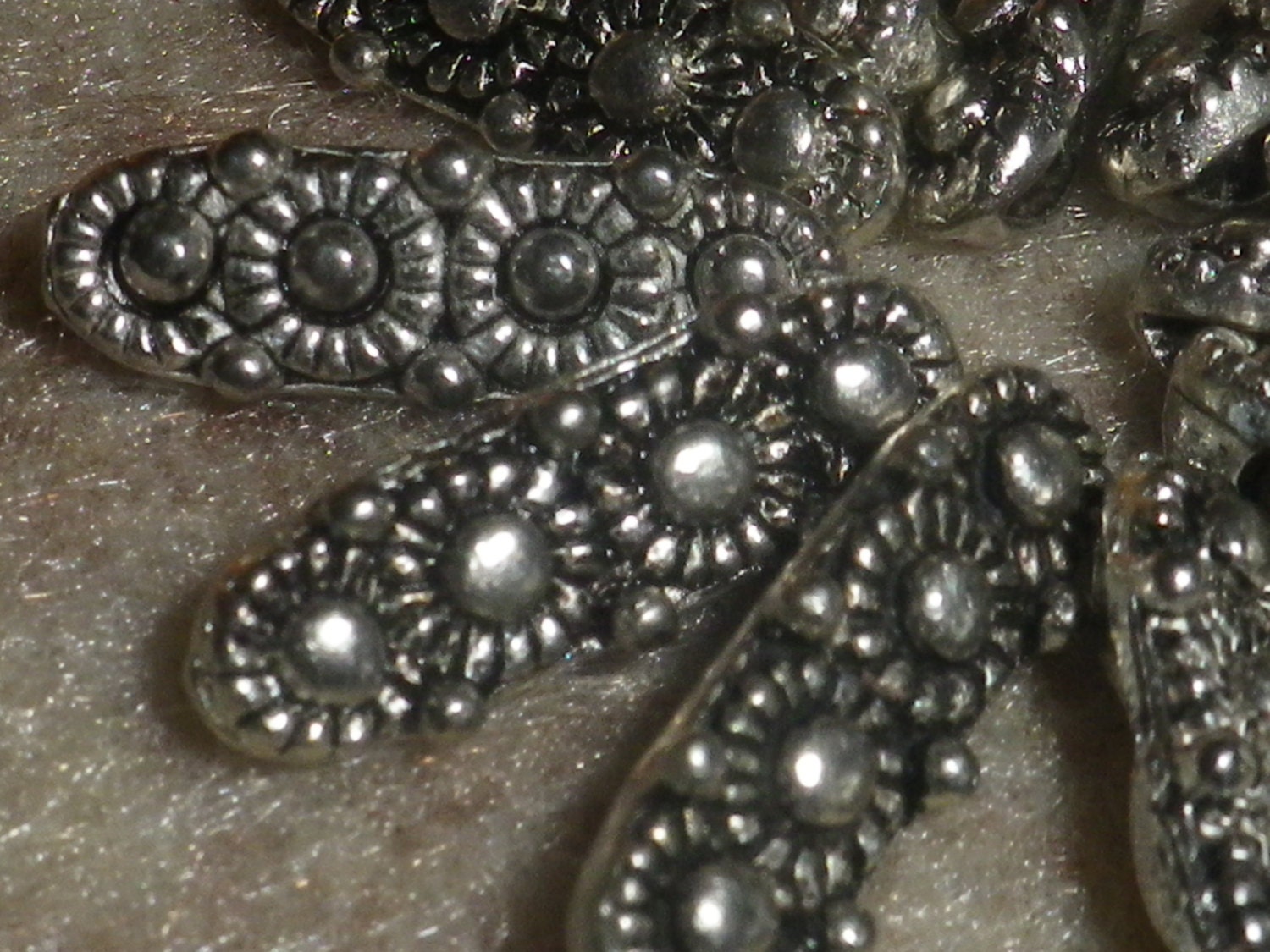 20 Flower 3 Hole Spacer Beads