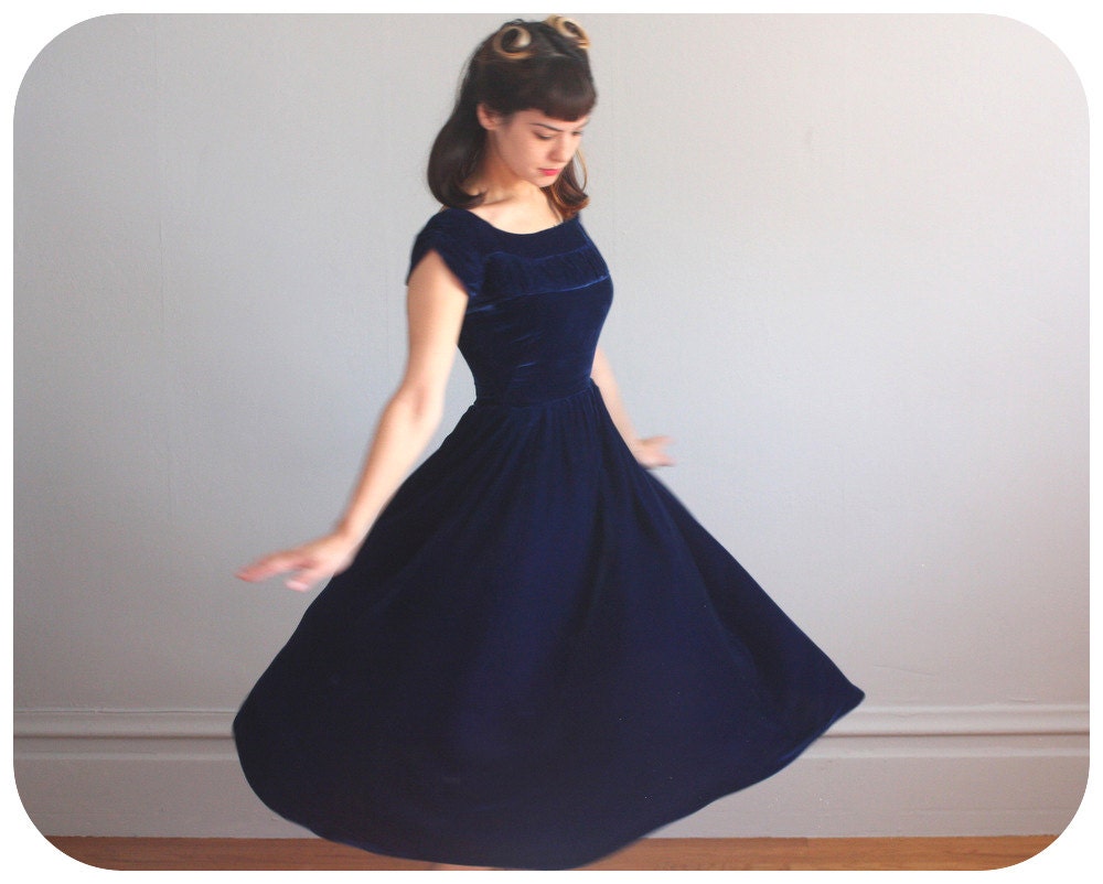 BLUE VELVET Dress - 1950s Elegance - As Is - xxs to xs