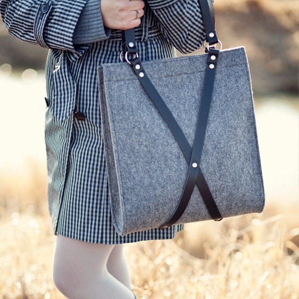 Felt Bag With Leather Handle - FOX BLACK BAG