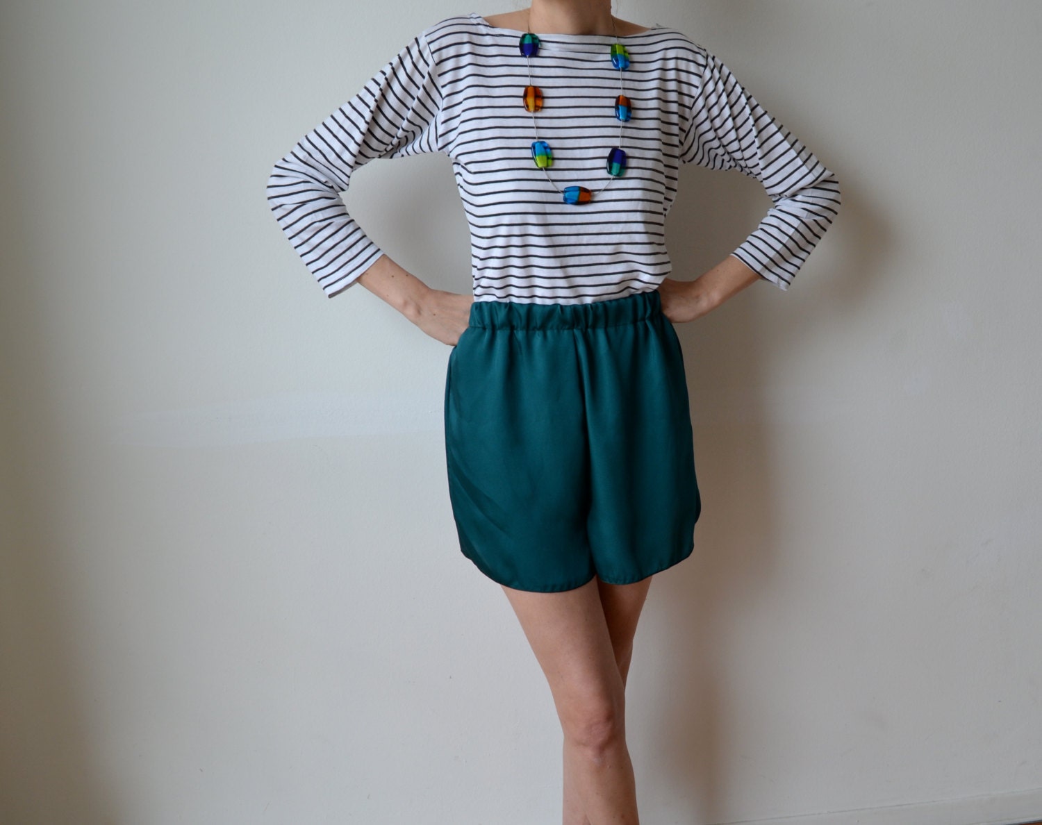 Emerald green dark teal culottes, shorts. Loose fit, high waisted, wide leg. Size M
