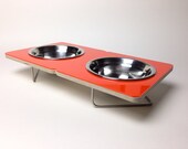 the Boxer Medium pet bowl for cats and small dogs