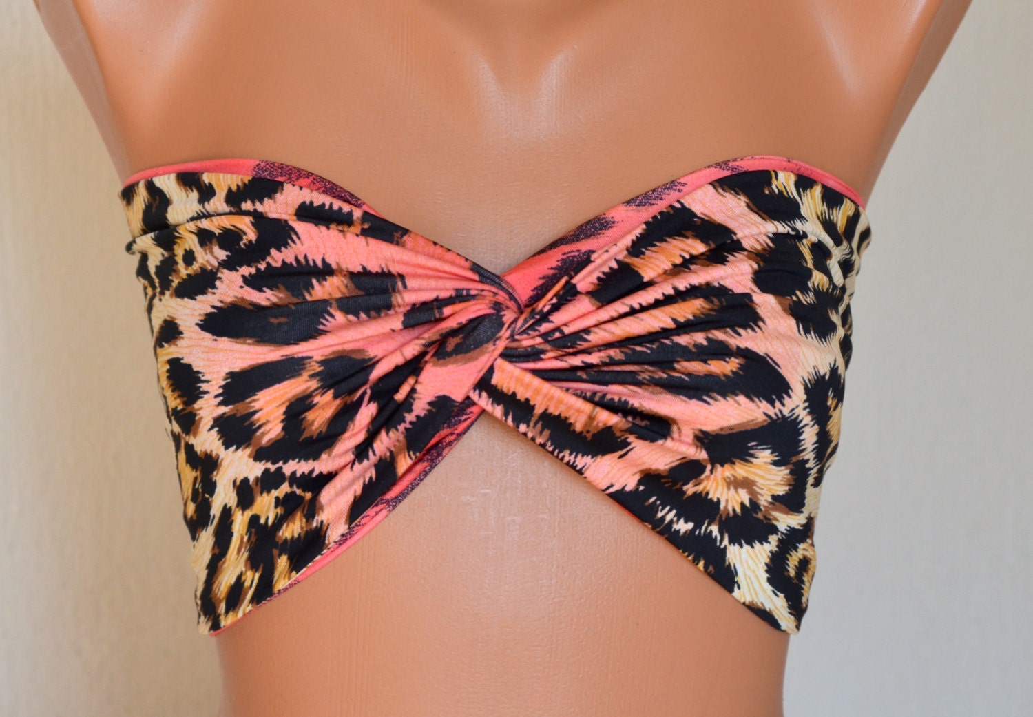 Pink animal patterned leopard swimsuit spandex twisted bandeau strappless bra bandeau bikini swimwear bikini top girly accessories