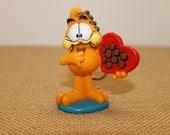 Vintage Rare 1980s Garfield Box of Chocolates Valentine Keychain