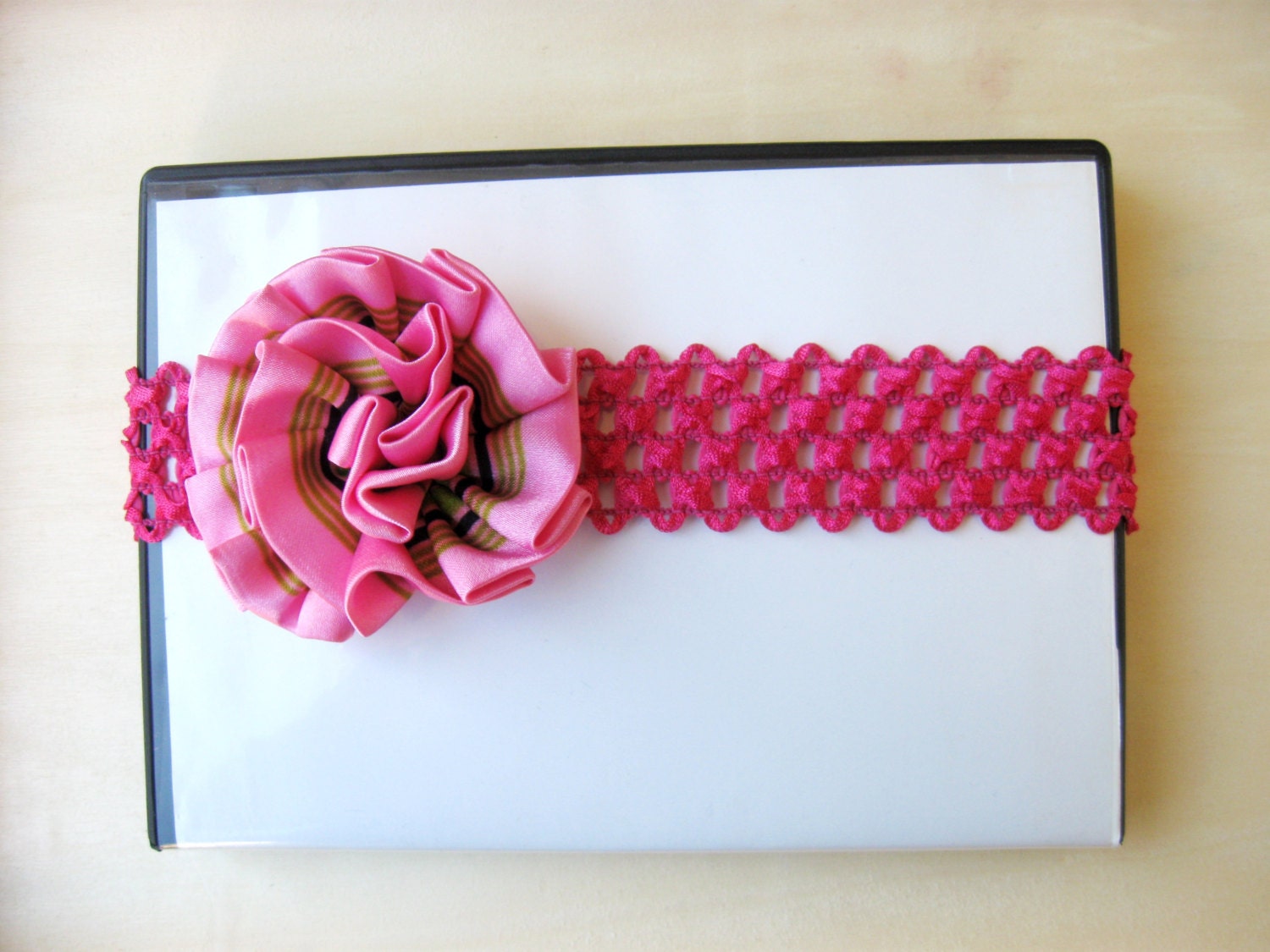 Baby Headband, Baby Girl Headband, Baby Flower Headband, Girls Headband, Crochet Pink Headband, newborn Headband
