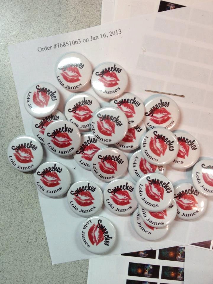 100 Custom 1" Buttons (one graphic)
