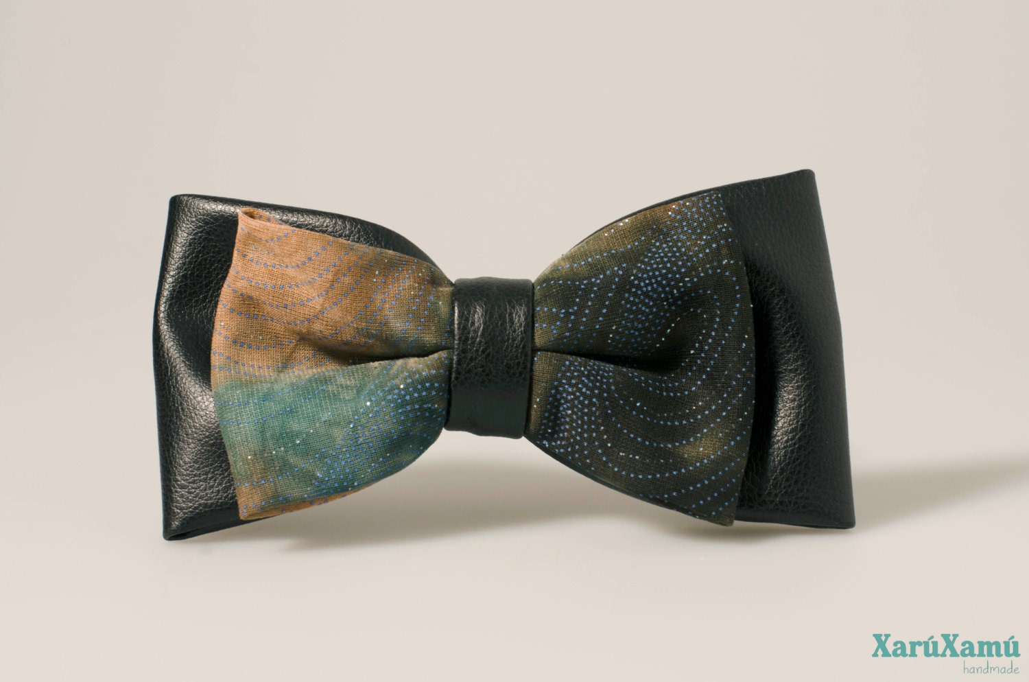 Comet  Hair Bow