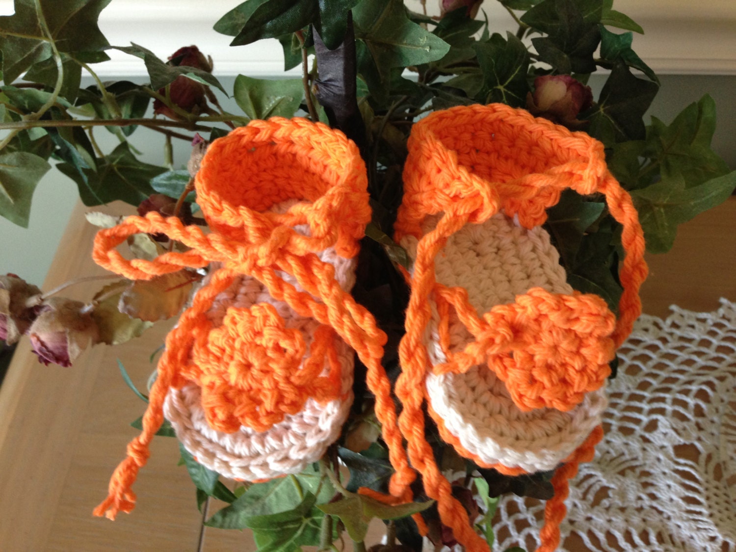 Girl Booties Sandals with Ties , Crochet Pattern, PDF 12-026 INSTANT DOWNLOAD