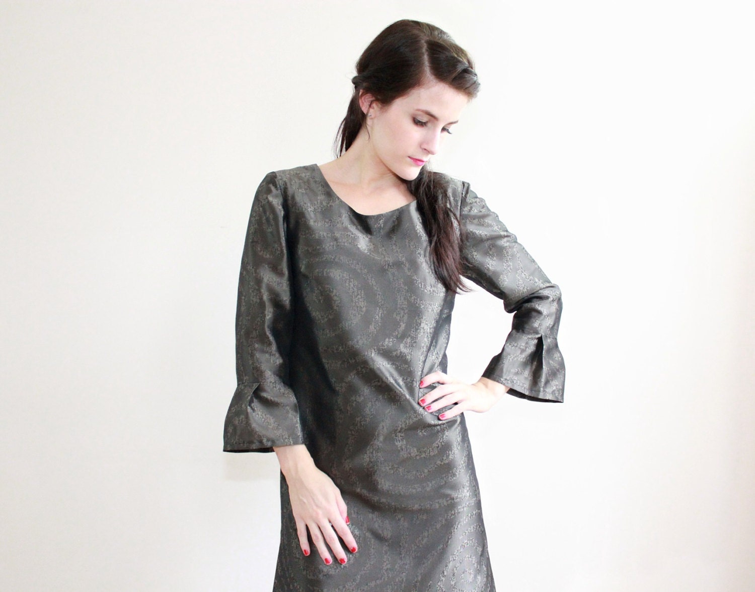 PETITES - MEDIUM Grey Swirl Long Sleeve Pullover Dress with Cuffs