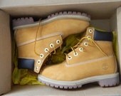 Timberland boots size 4y(juniors)