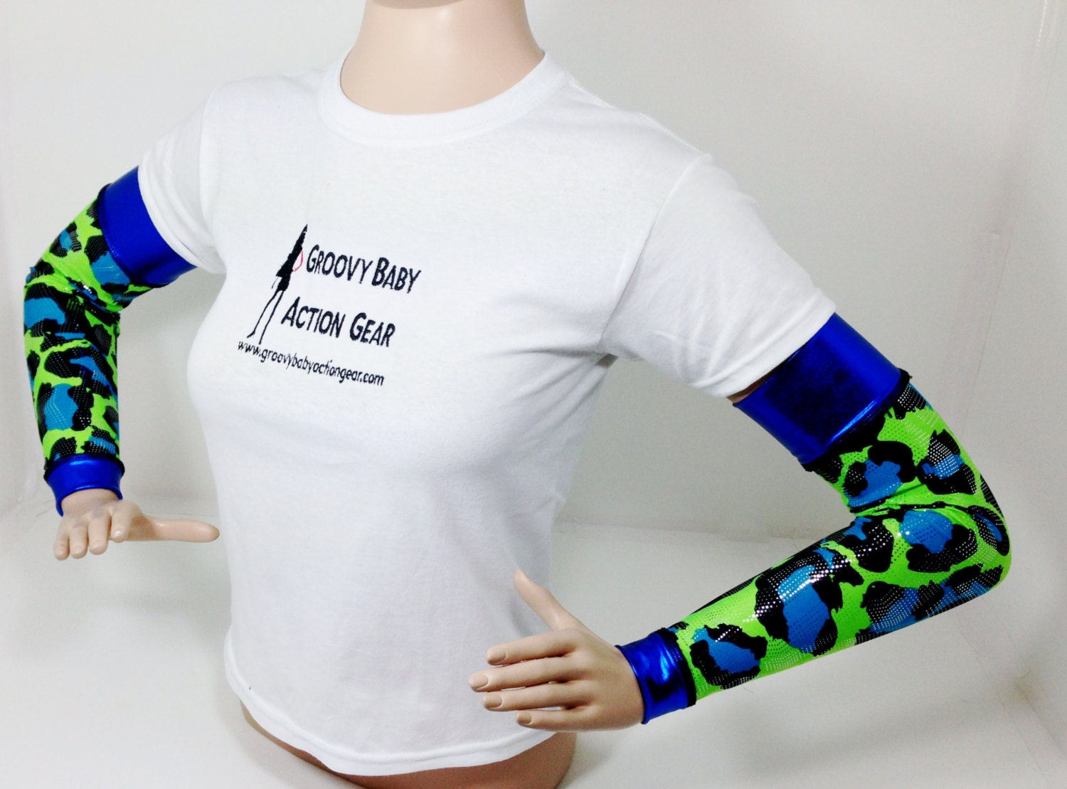 Run Wild Blue Leopard Running Sleeves for women who are super.