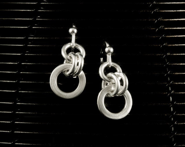 Silver Disc Drop Earrings - Sterling Silver Dangle Earrings - Circle Disc Drop Earrings - Hook Earrings - Ring Link Disc Dangle Drop