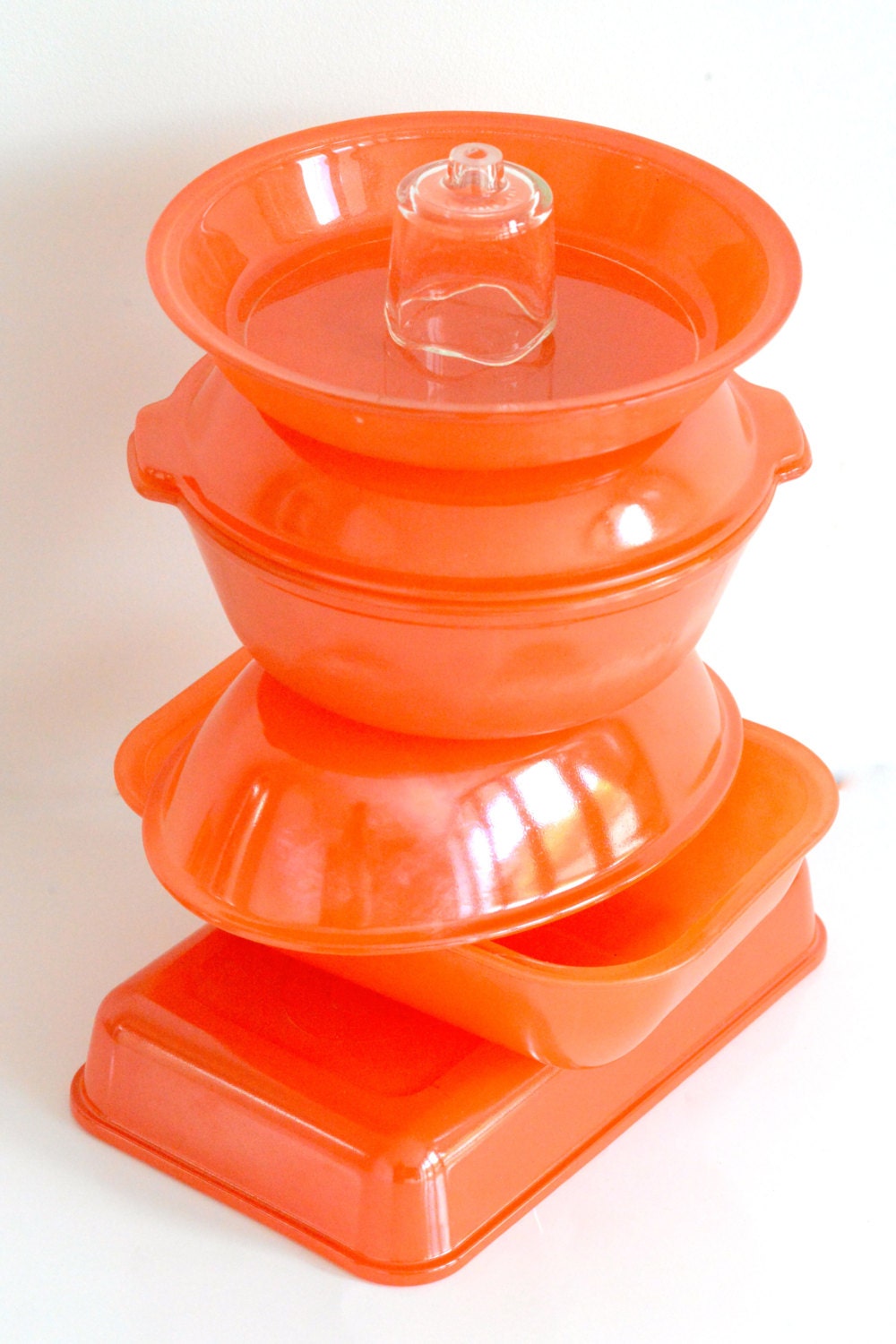 Crown Pyrex: complete seven-piece casserole/baking set (circa 1950s)