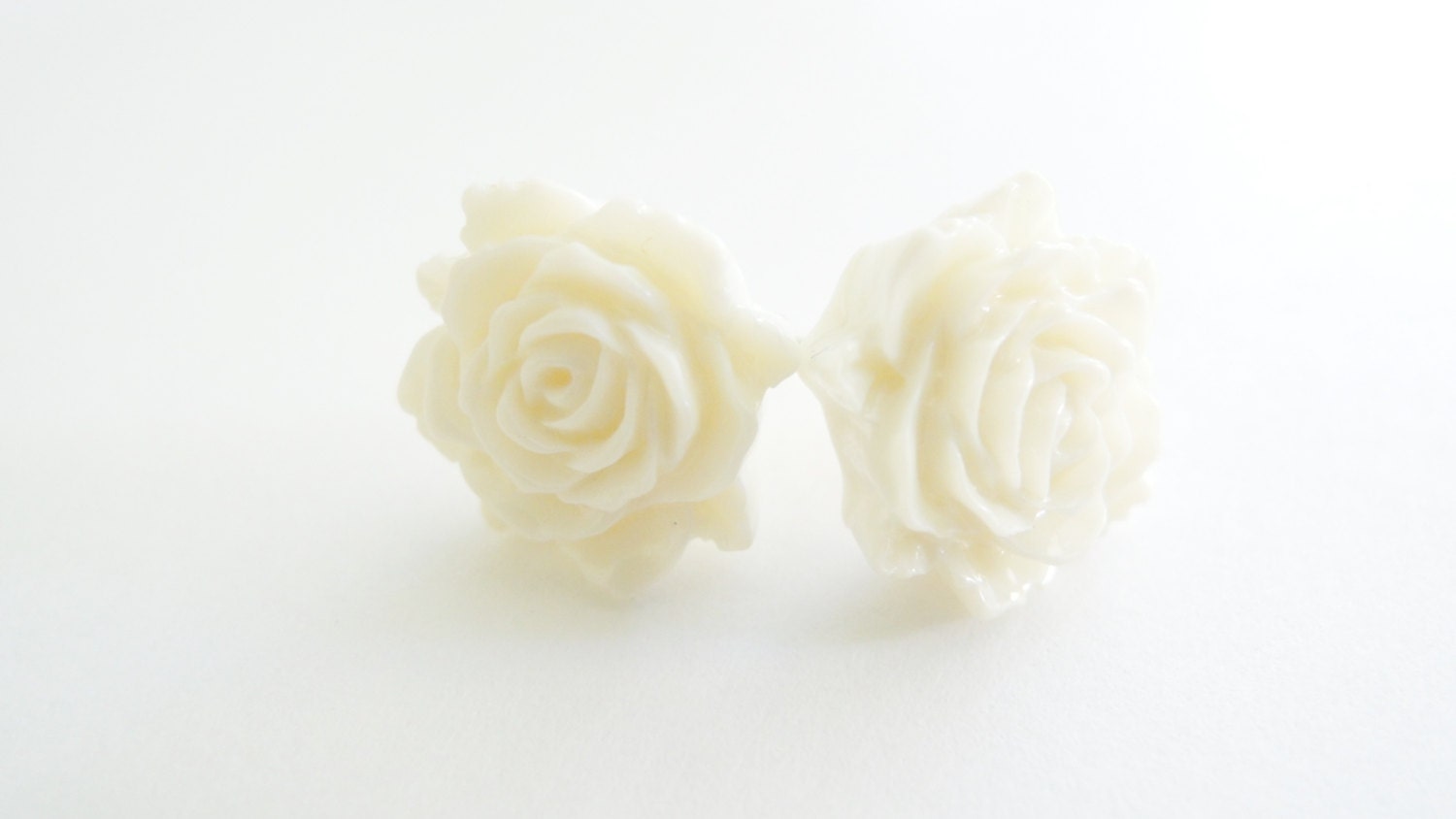 Ivory Rose Earrings Ivory Flower Posts Wedding Jewelry Wild Garden Roses Shabby Chic Winter White Cream Rose  Flower Post Stud Earrings