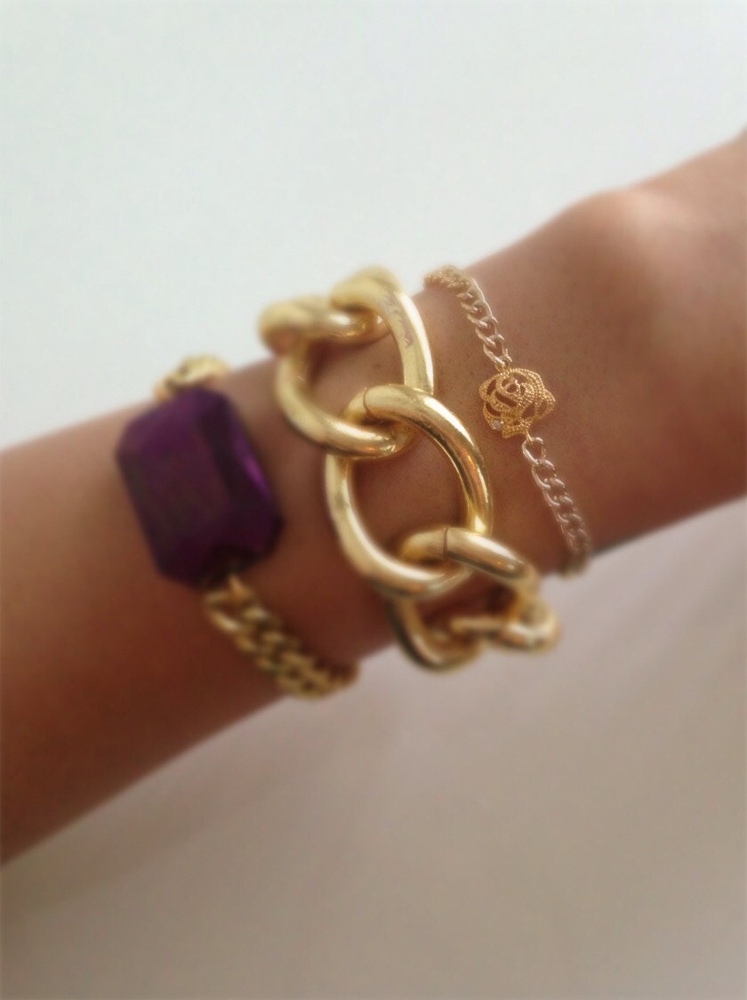 The Rhode bracelet. Dainty and delicate rose bracelet