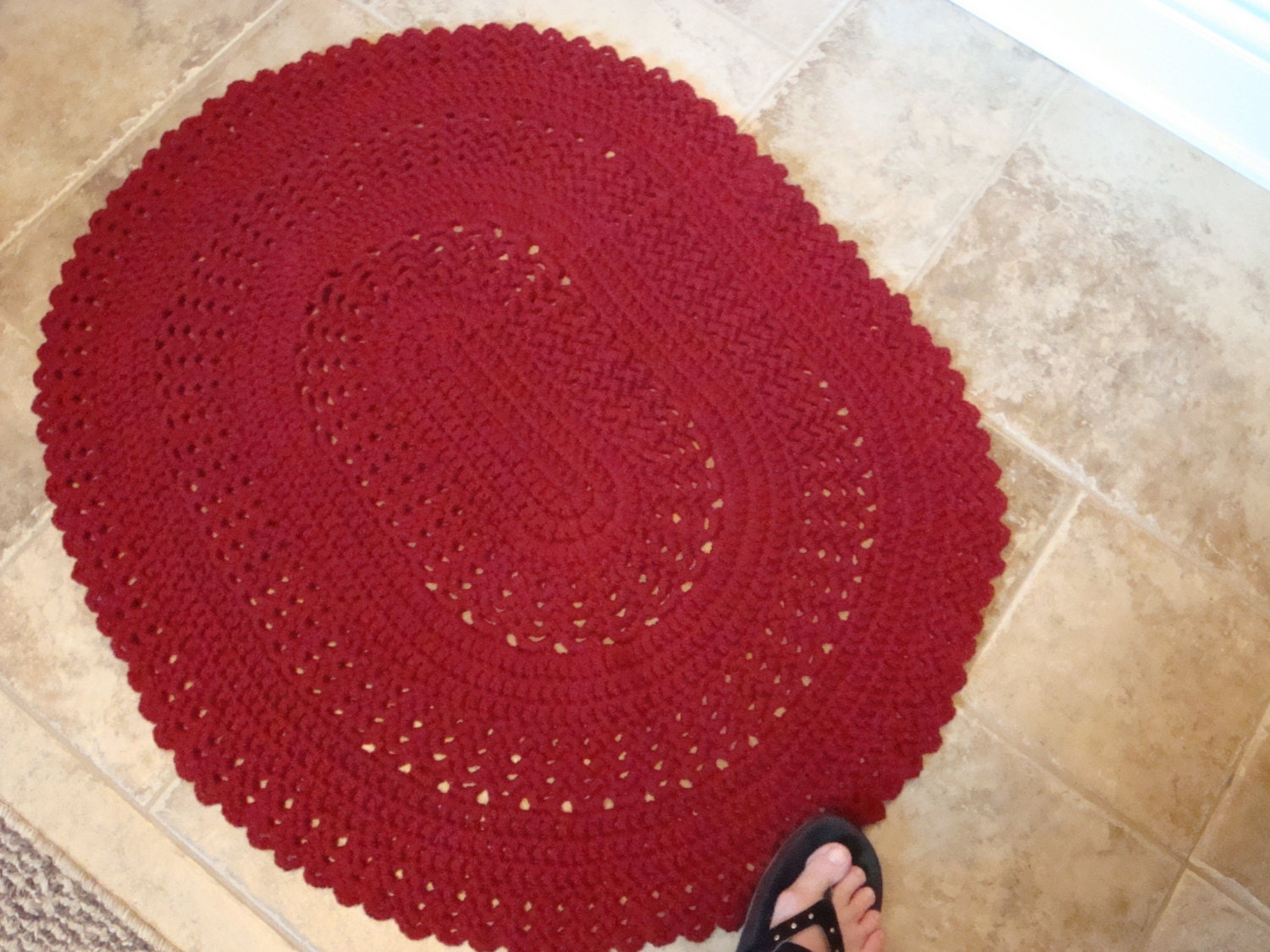 Large Crocheted Doily Rug, Oval 39" x 31", Classic Design