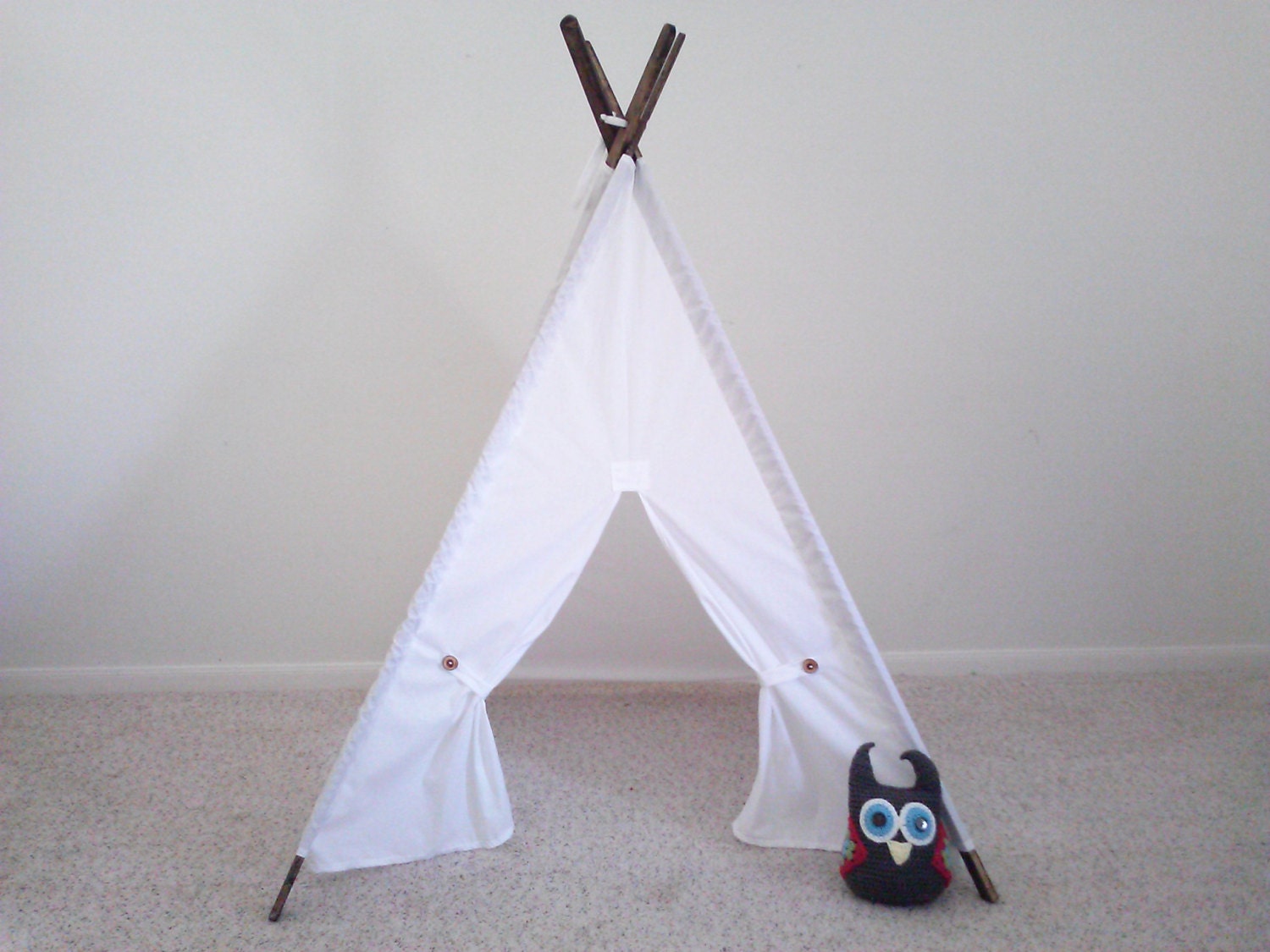 Muslin Tent With stained poles Teepee Play Tent, Tipi, Wigwam or Playhouse Pick your Muslin
