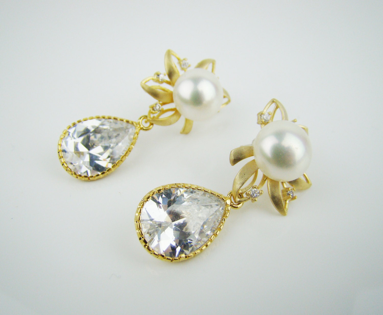 Bridal earrings, Freshwater pearl earrings, sparkly zircon earrings, flower earrings, stud earrings, dangle earrings, handcrafted jewelry