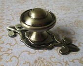 Vintage Style Dresser Drawer Pulls Knobs Handles Back Plate Metal / Antique Bronze Kitchen Cabinet Cupboard Handle Pull Knob Ornate