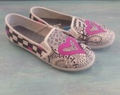Hand Drawn Checkered Heart Pink, Black, & White Decorated Womens Canvas Flats Shoes (Slip On Vans Style)