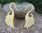 FREE US Shipping Beautifully carved 10G- (2,4mm)  Yellow Mother of Pearl tribal ear gauge , Organic gauge earrings L623