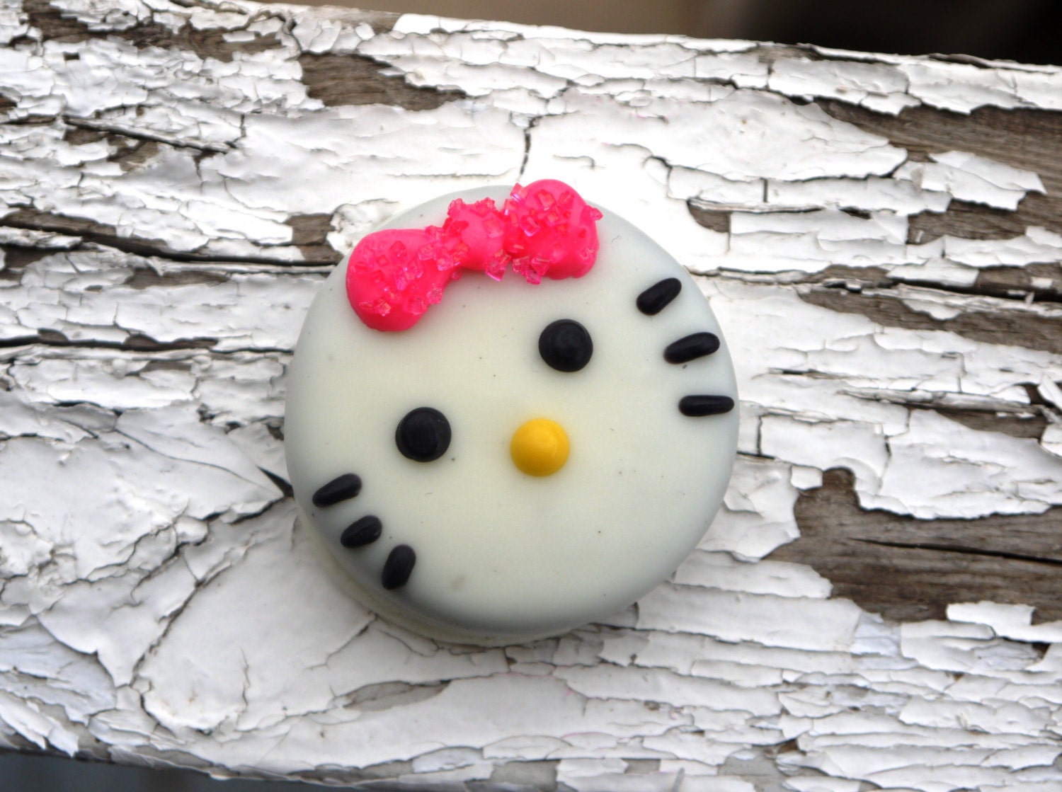 12 Hello Kitty Inspired Chocolate Covered Oreo Cookie Favors Edible Hello Kitty Birthday Party Treats Hello Kitty Cookies Pink Bow
