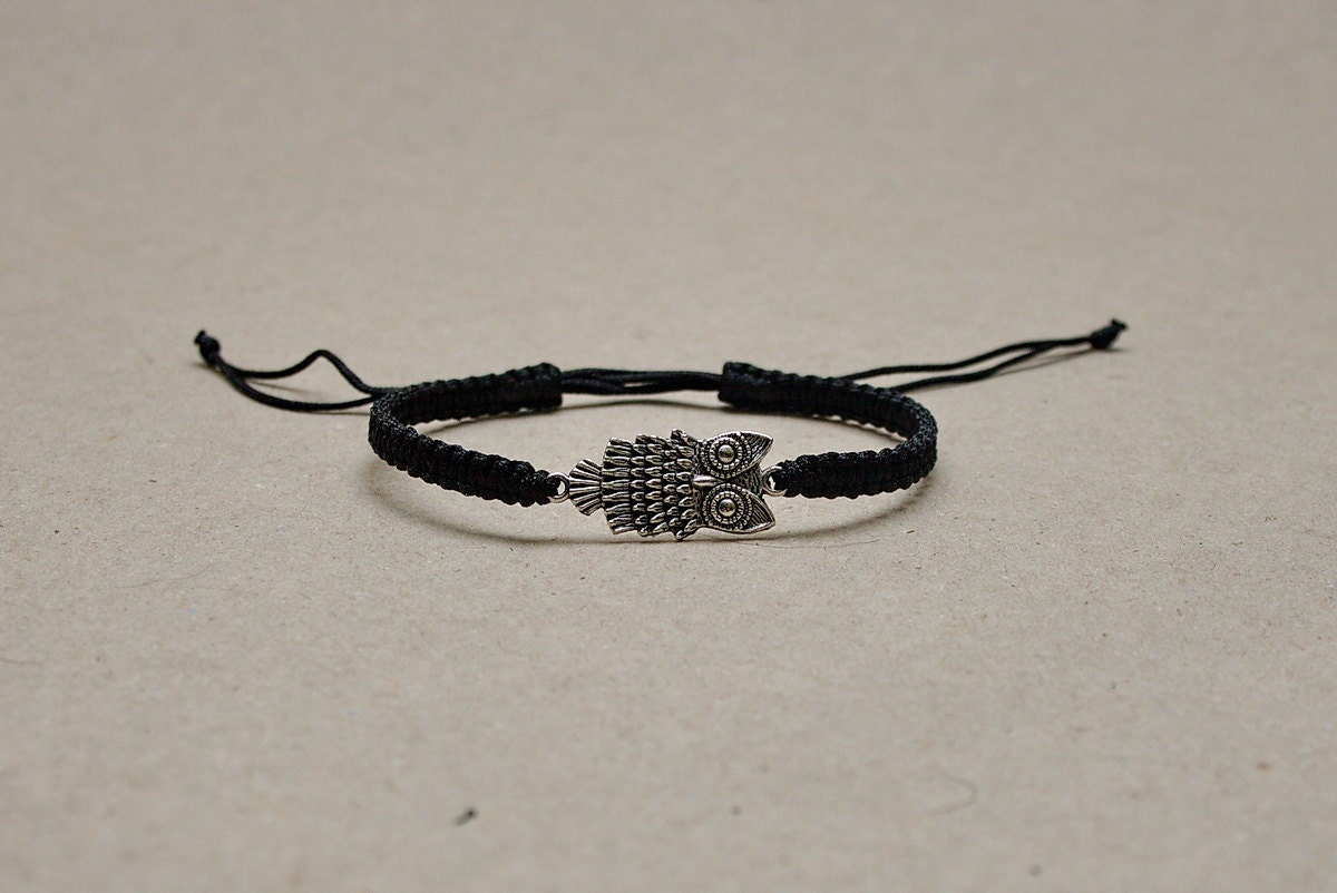 Tiny black owl macrame bracelet - silver plated owl bracelet - owl jewelry - modern bracelet - macrame bracelet