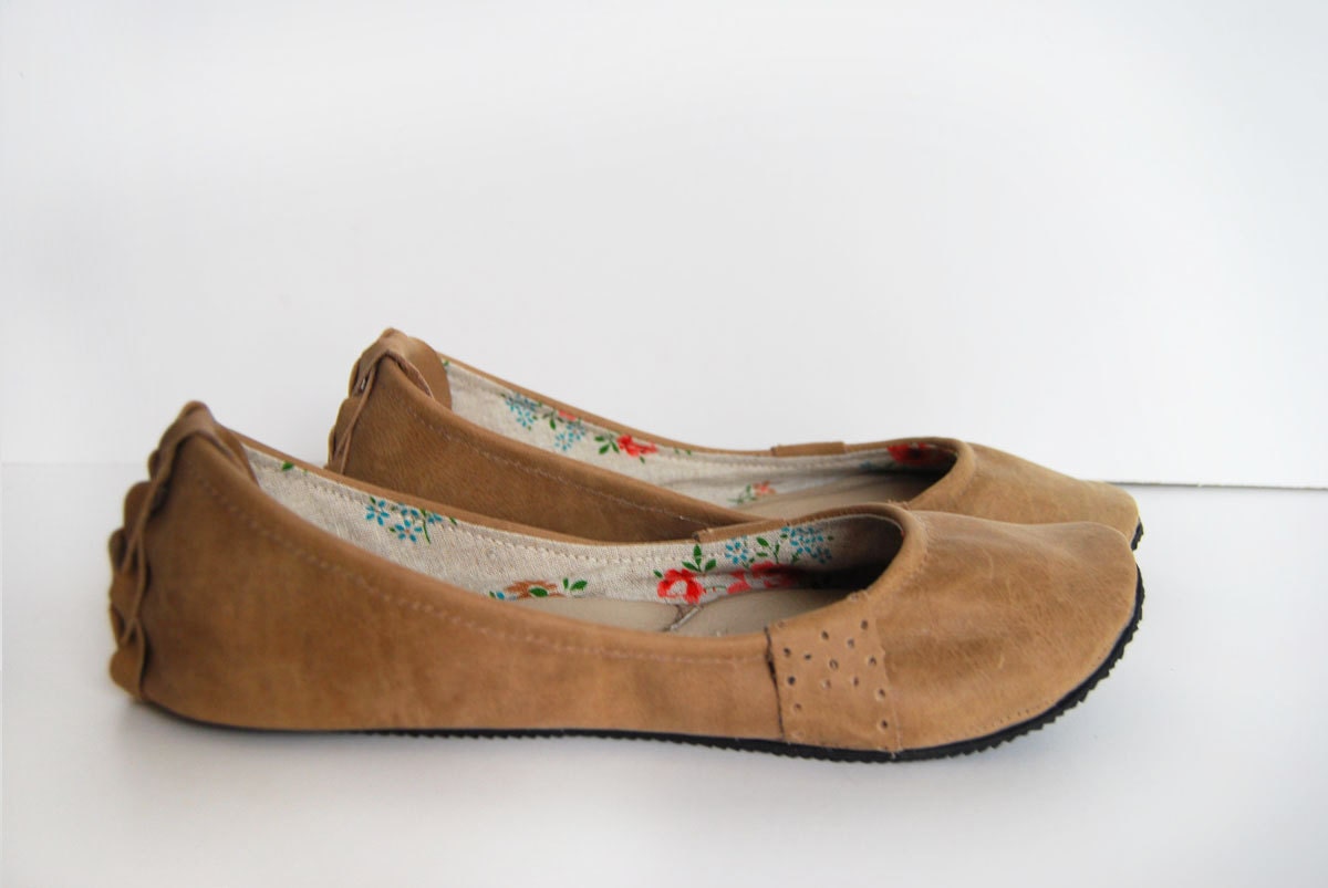 Ballet flat shoes in mud brown soft leather custom made