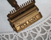Vintage STEAMPUNK Valet SAFETY RAZOR. Cool Metal Gears Vintage Shaving 1920s