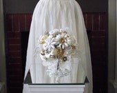 FREE SHIPPING Brooch wedding bouquet, florist made, bride bouquet, bling bouquet, vintage brooch bridal bouquet, jewelry bouquet,