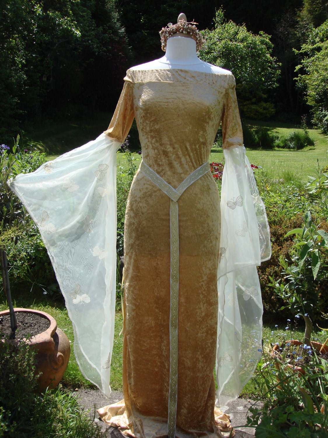 Gold Eowyn bespoke fairy   lotr Renaissance medieval   Pagan Handfasting  wedding gown / dress 8 to 14