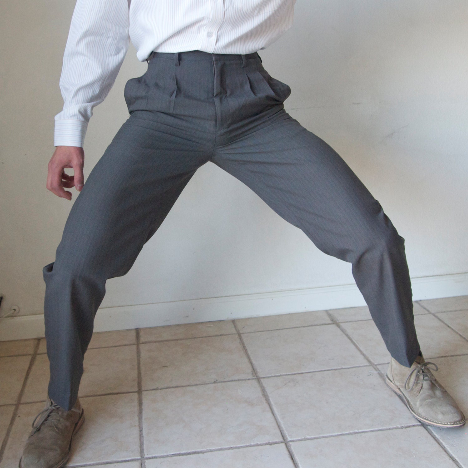 Mens Vintage Dark Grey Pinstriped Zipper Fly Dress Pants Trousers 28/31 - MaikoVintage