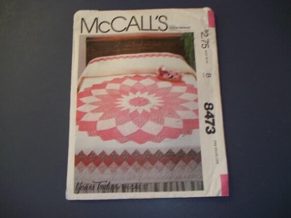 McCall s Yours Truly pattern 8473 Giant Dahlia Quilt by SLazyB1952