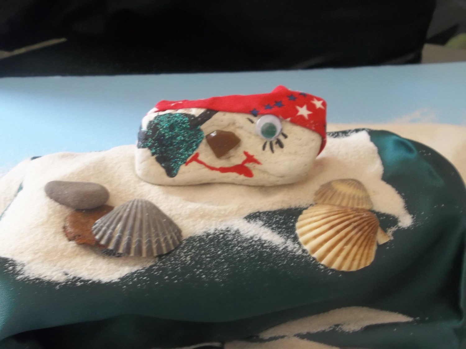 Bootlegger Pet Pirate Rock
