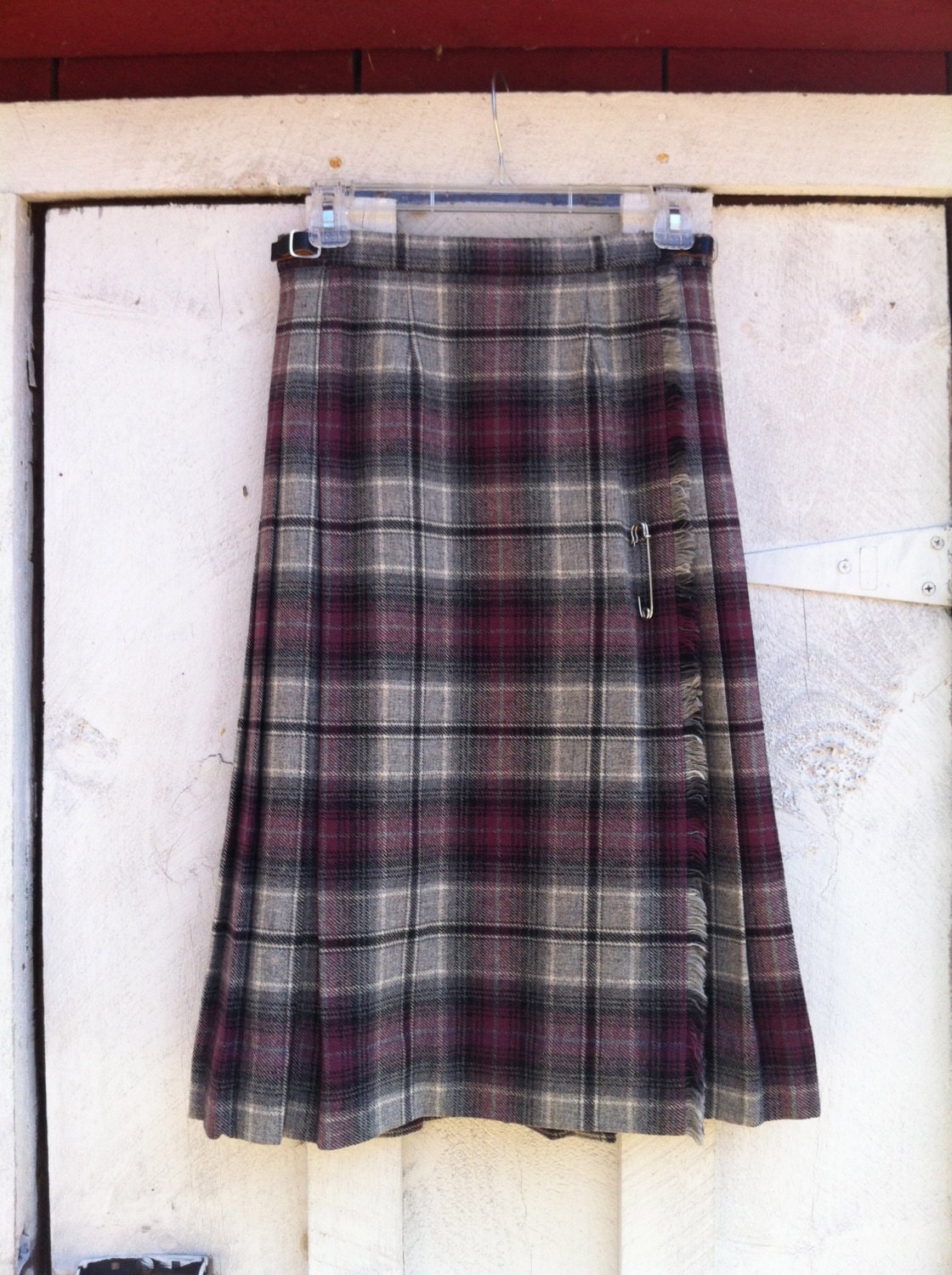 Scotland Made Kilt Purple/Gray Tartan Laird Portch by Iterations