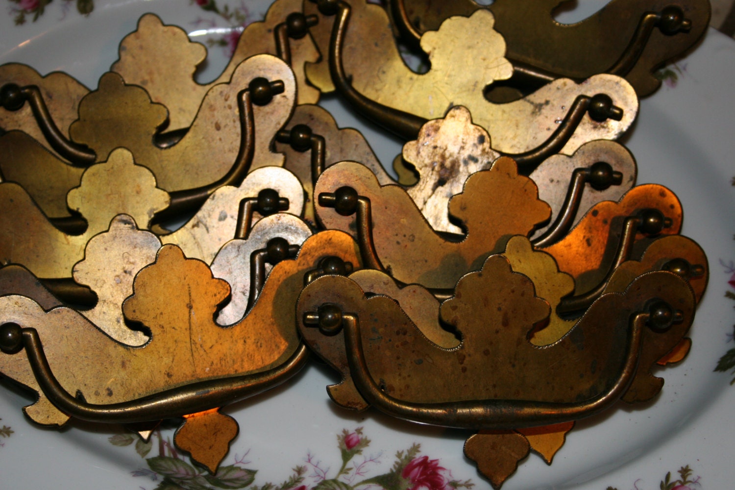 Vintage Drawer Pulls / dresser handles  /  Chippendale / hardware / knobs / cabinet pulls / chic furniture / furniture pulls