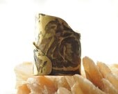 Unique, hand crafted with love, brass ring, unusual pattern and delicate texture