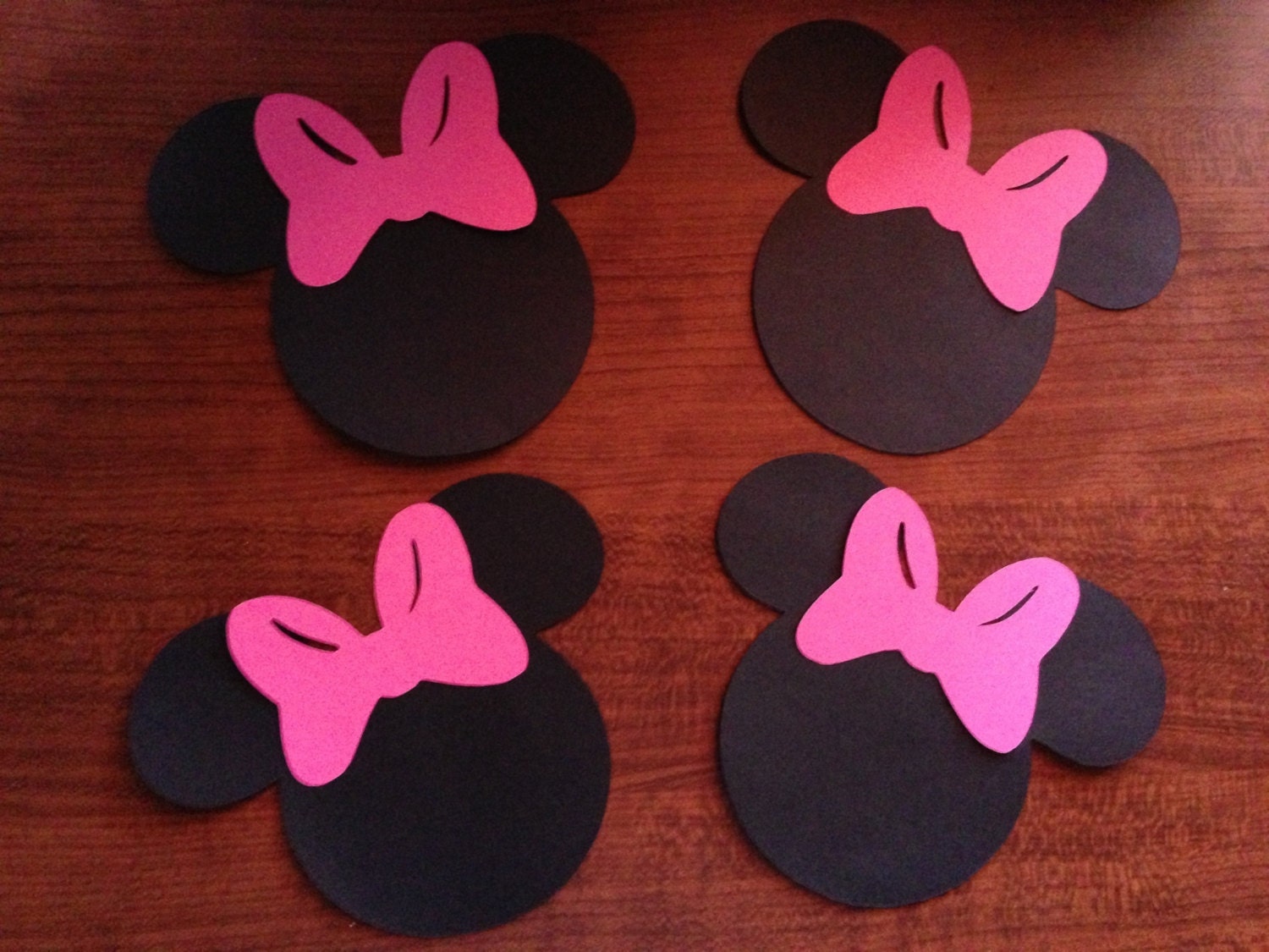 20 Minnie Mouse Table Confetti with bow 5 inch from ear to ear/ Minnie Mouse Die Cut Heads/ Minnie Mouse Party Decorations