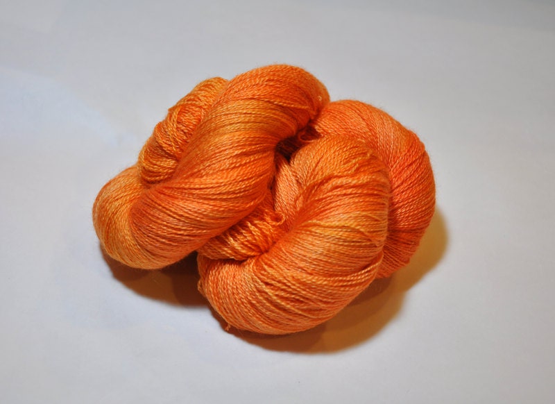 Nornir 2 ply lace yarn - Rowanberries