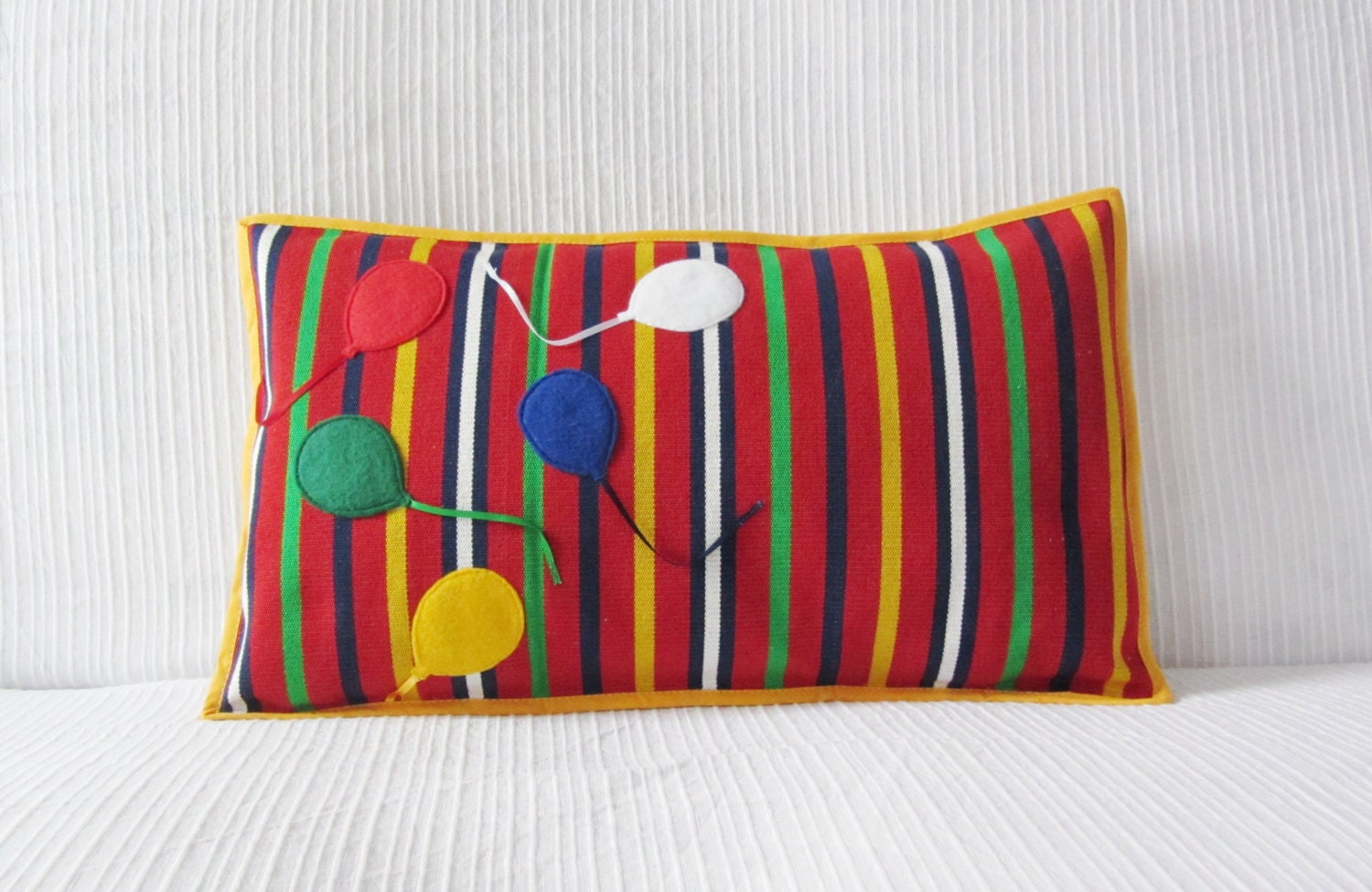 Children Cushion - Kids Room Decor Cushion Cover - Kids Pillowcase - Throw Pillow Cover - Ballons Handmade Cushion -  "Sonhar"