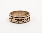 Vintage Men's Ring Coyote Running Carved Ring Sterling Silver Size 11 ITEM CB420AA - WarrenExchange Vintage Men's Ring Coyote Running Carved Ring Sterling Silver Size 11 ITEM CB420AA - WarrenExchange