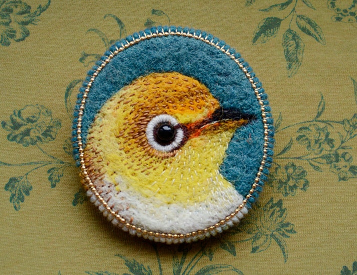 Animal brooch - yellow bird - handmade - felt
