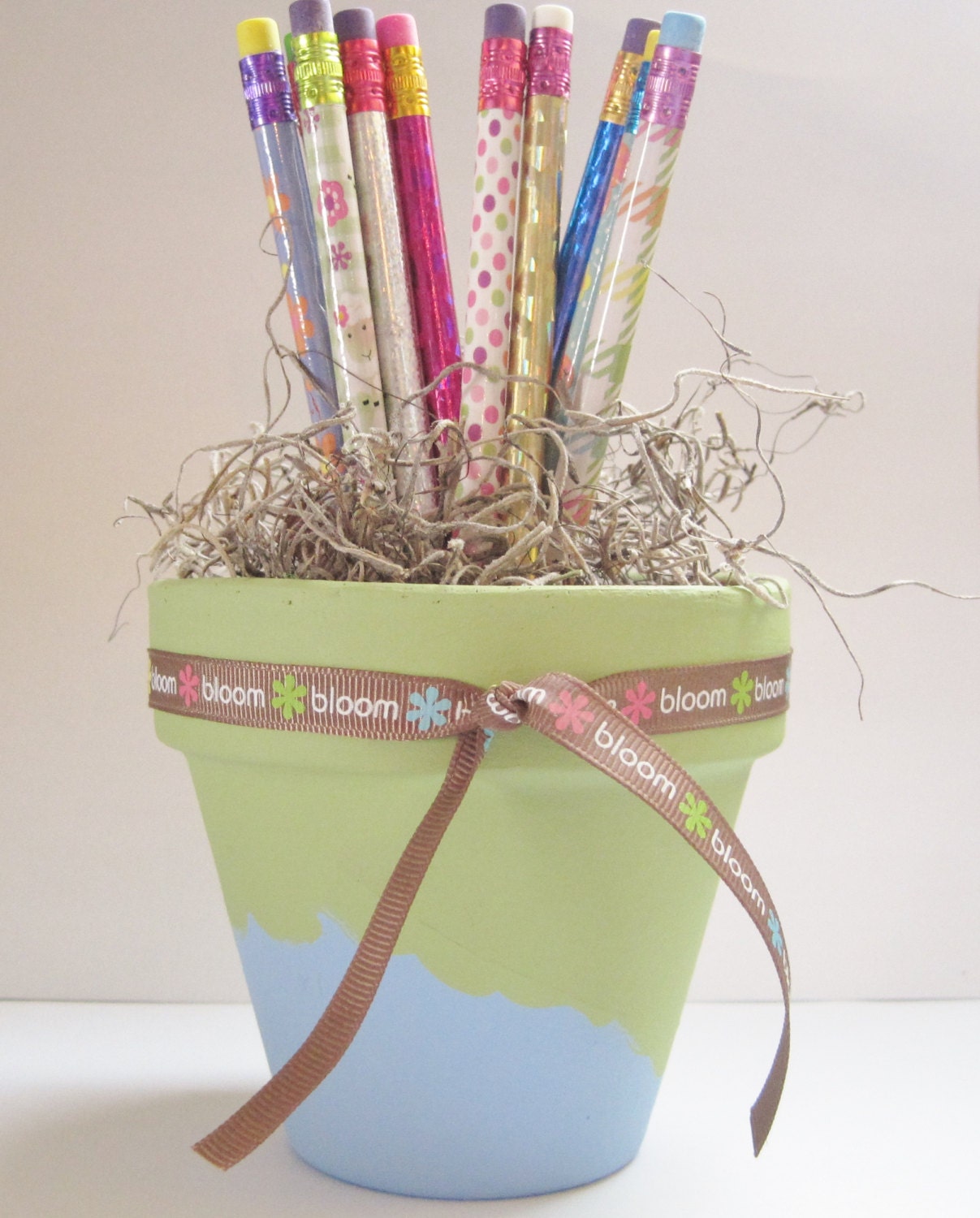 Teacher Appreciation, Graduation, Thank you Gift - Pencil Holder - Bloom